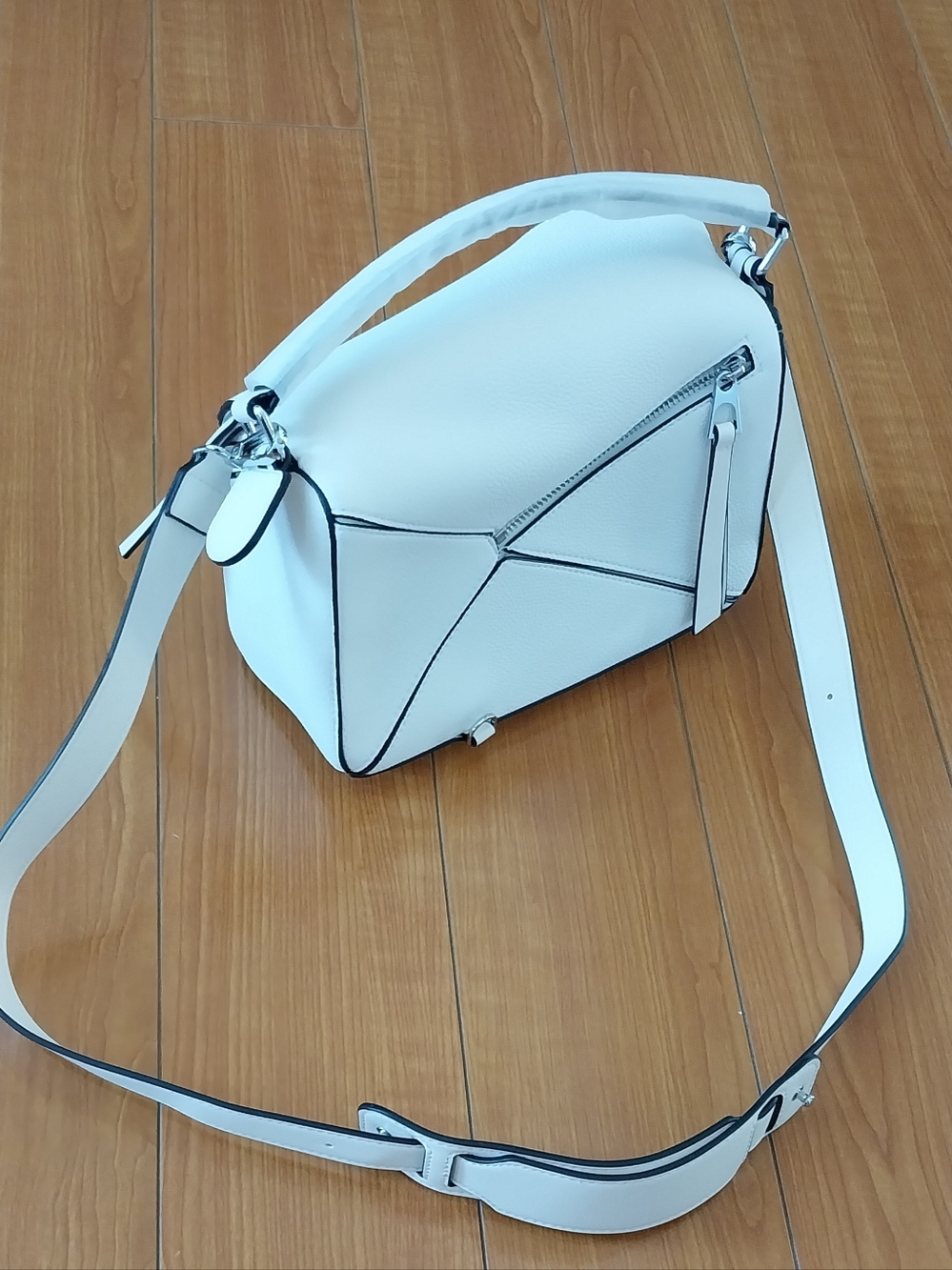 Brand NEW Never Worn Geometric Leather Shoulder Bag Tote Crossbody Handbag